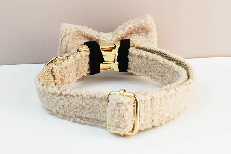 beige teddy ready halsband met strik achterkant